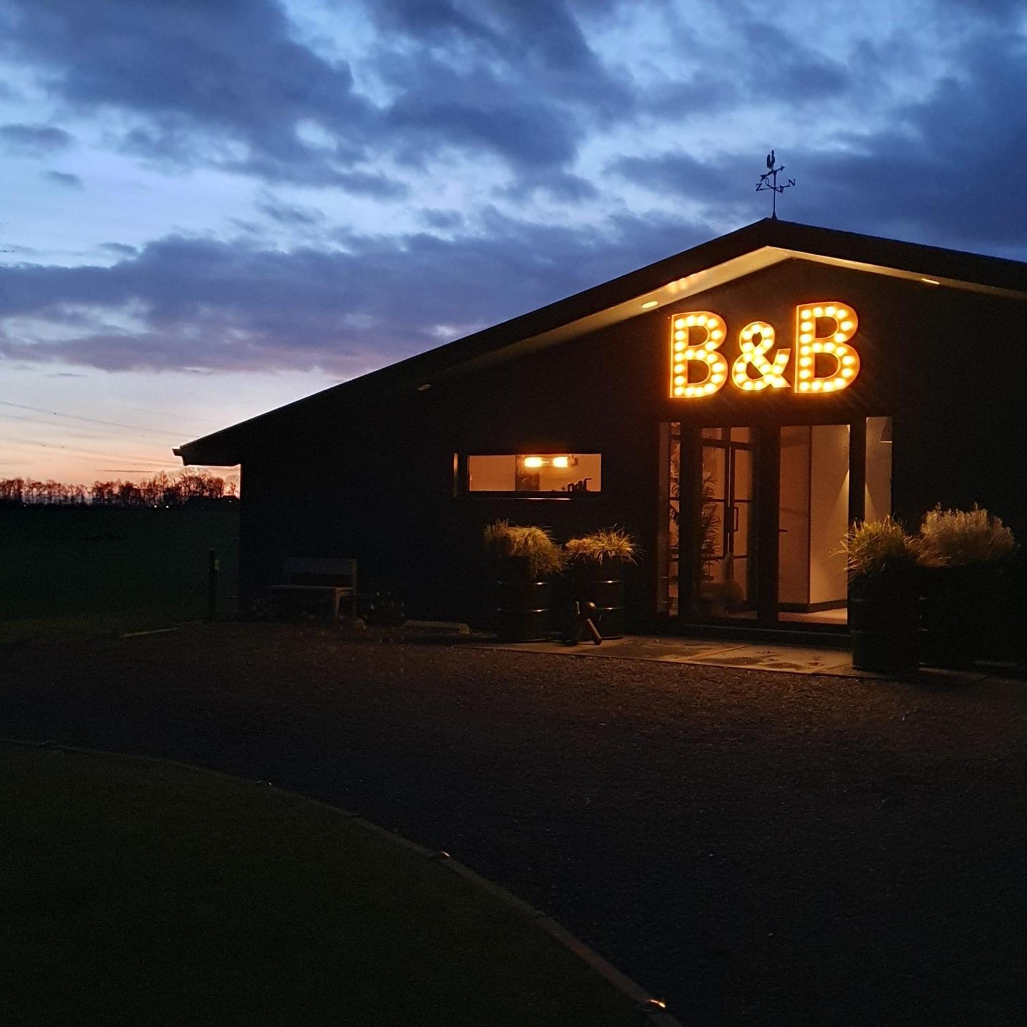 De Buorkerij Bed & Breakfast Tytsjerk Eksteriør bilde